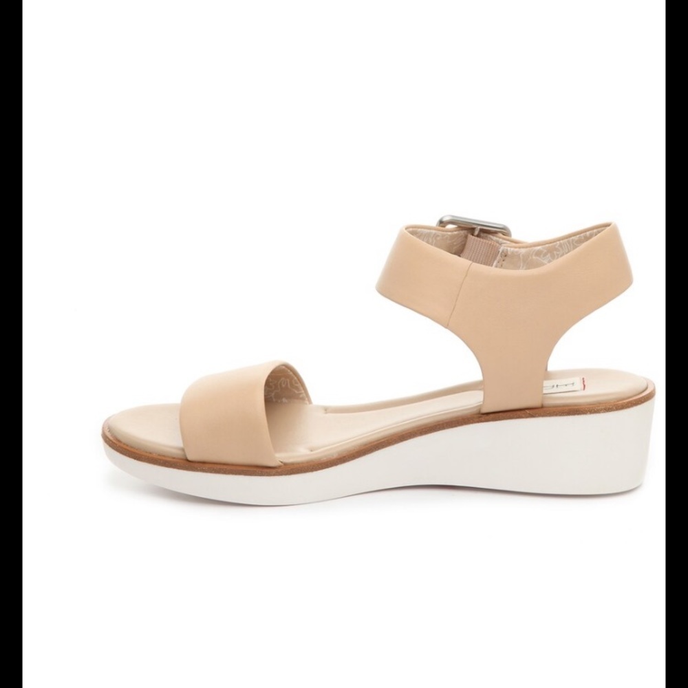 💕ED Ellen Degeneres Leather Stella Sandals💕